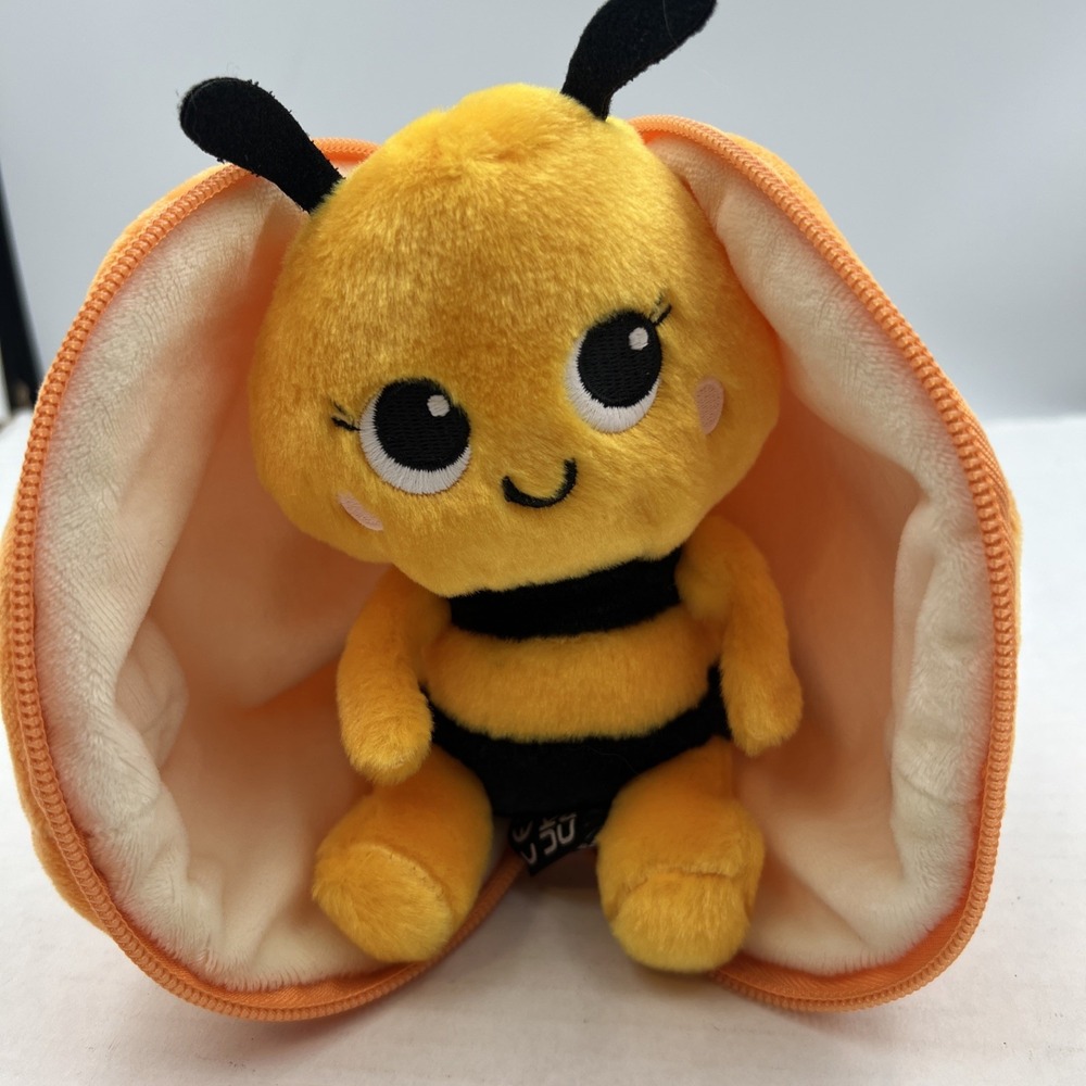 Flipetz Buzzet the‎ Bee/Tangerine Plush Doll